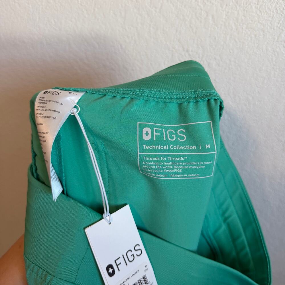 NEW NWT Figs High Waisted Zamora 6-Pocket Jogger Scrub Pants Surgical Green M - Picture 14 of 16